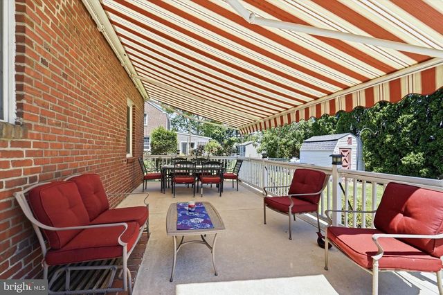 13 MULBERRY LN, Newtown Square, PA 19073