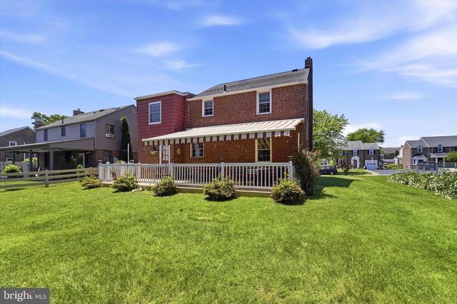 13 MULBERRY LN, Newtown Square, PA 19073