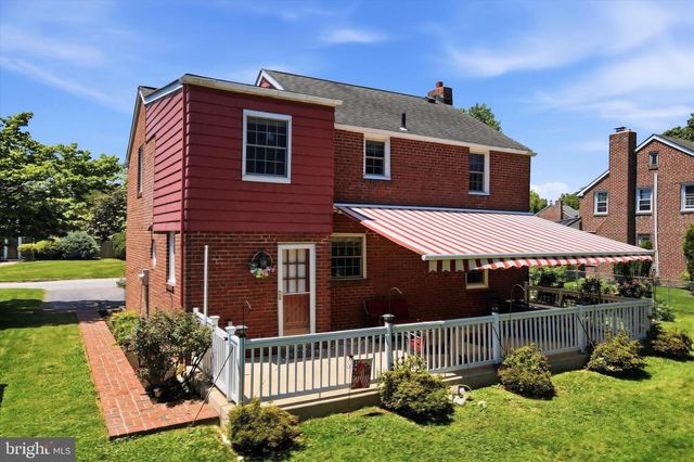 13 MULBERRY LN, Newtown Square, PA 19073