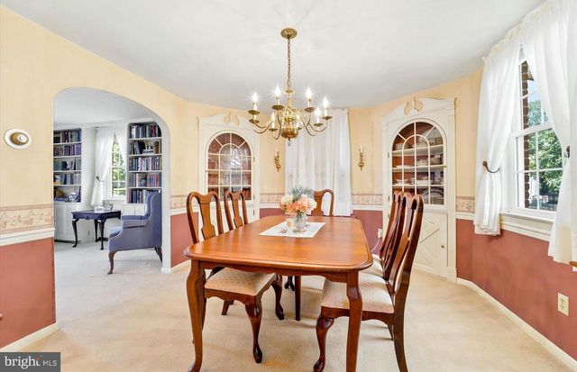 13 MULBERRY LN, Newtown Square, PA 19073