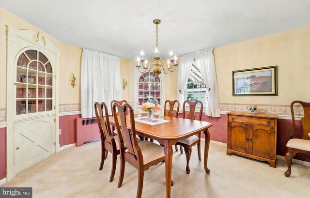 13 MULBERRY LN, Newtown Square, PA 19073