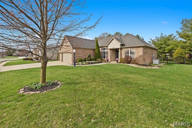 3324 Piazza Lane, Edwardsville, IL 62025