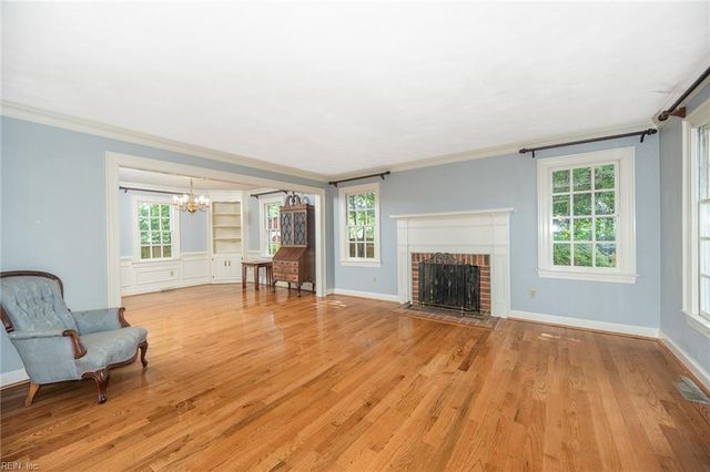 413 Wickwood DR, Chesapeake, VA 23322