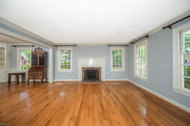 413 Wickwood DR, Chesapeake, VA 23322