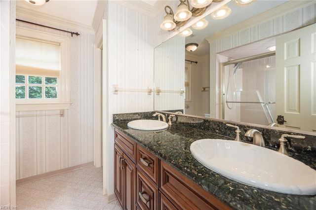 413 Wickwood DR, Chesapeake, VA 23322