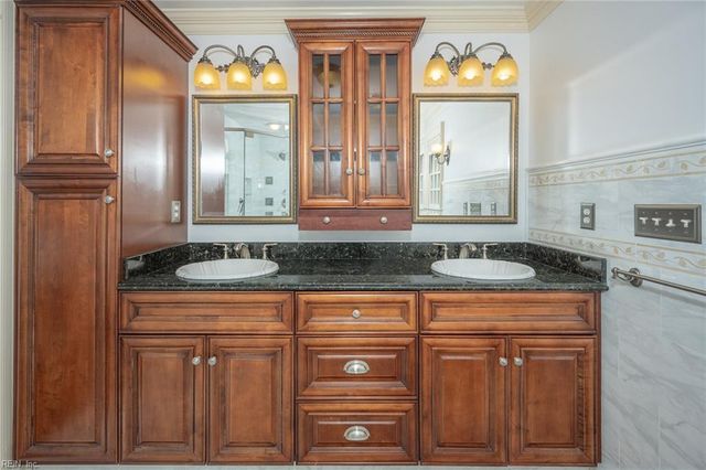 413 Wickwood DR, Chesapeake, VA 23322