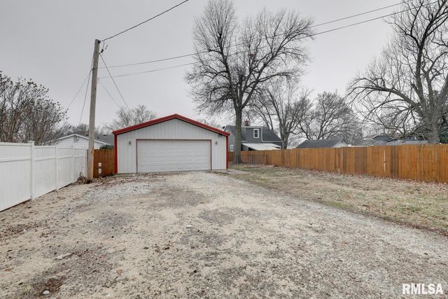 2219 Lind Street, Quincy, IL 62301