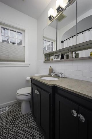 717 NW 42nd Street, Oklahoma City, OK 73118