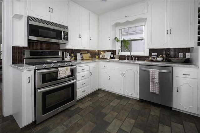 717 NW 42nd Street, Oklahoma City, OK 73118