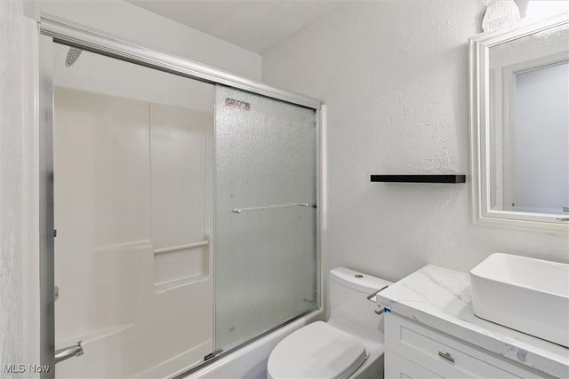 3930 Wood Road, Madison, OH 44057