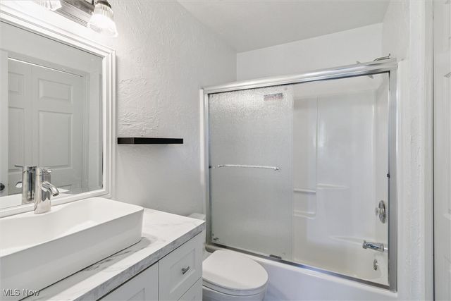 3930 Wood Road, Madison, OH 44057