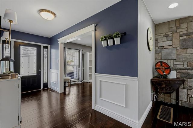 202 Morewood Drive, Manchester, MO 63011