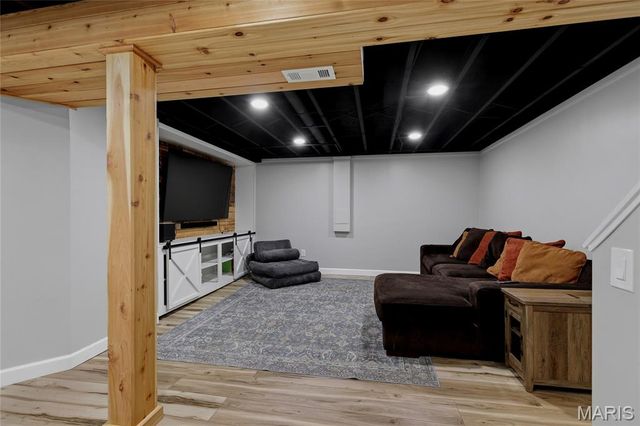 202 Morewood Drive, Manchester, MO 63011