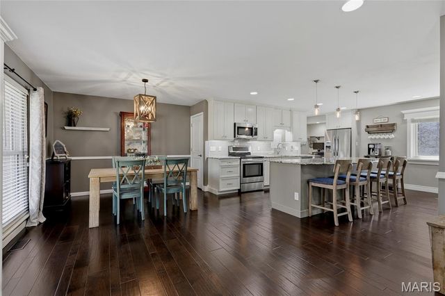 202 Morewood Drive, Manchester, MO 63011