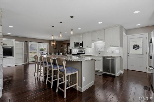 202 Morewood Drive, Manchester, MO 63011