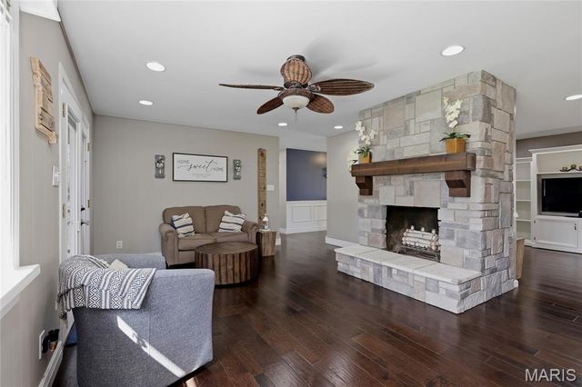 202 Morewood Drive, Manchester, MO 63011