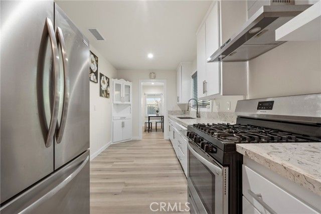 160 W 121st St, Los Angeles, CA 90061