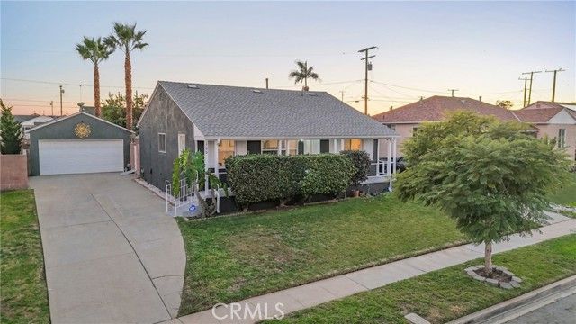 160 W 121st St, Los Angeles, CA 90061