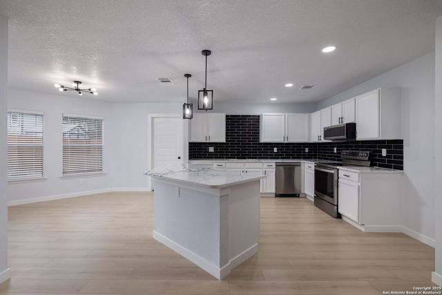 1435 Butler Dr, San Antonio, TX 78251