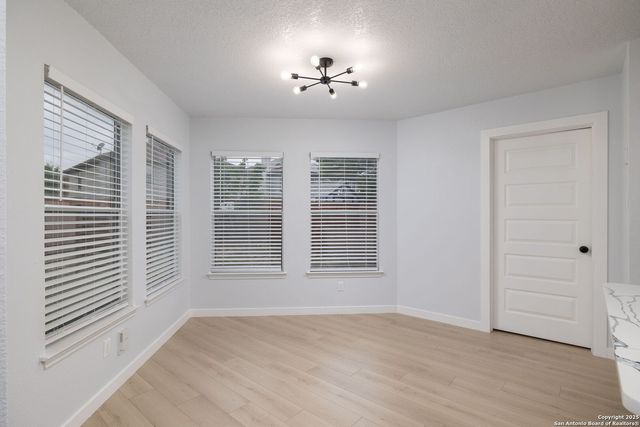 1435 Butler Dr, San Antonio, TX 78251