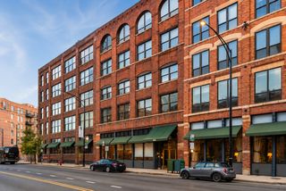 420 W Grand Avenue 2H, Chicago, IL 60654