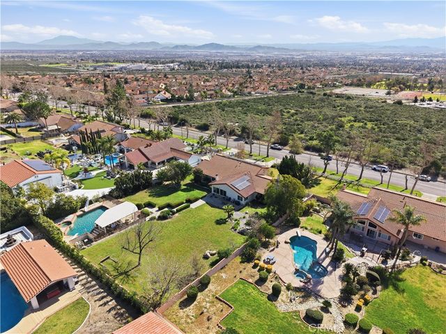 10902 Wilson, Rancho Cucamonga, CA 91737
