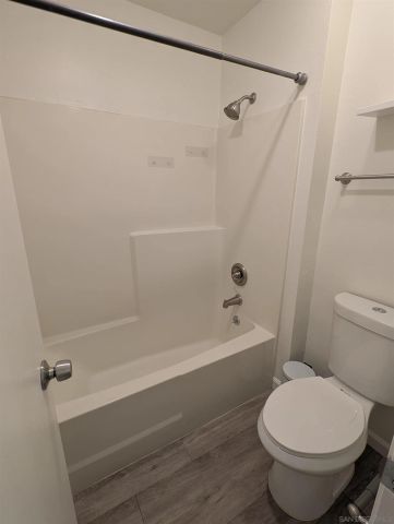 2142 Grand Ave G, San Diego, CA 92109