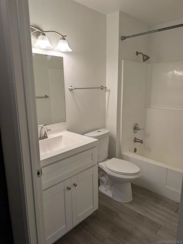 2142 Grand Ave G, San Diego, CA 92109