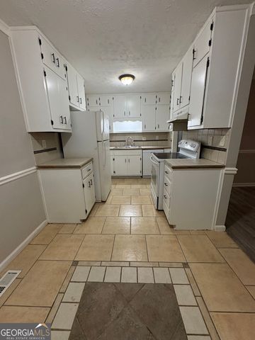 657 Utoy Court, Jonesboro, GA 30238