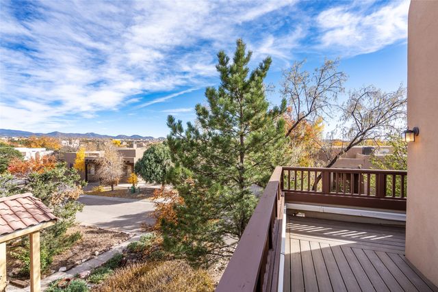4259 Snow Bird, Santa Fe, NM 87507