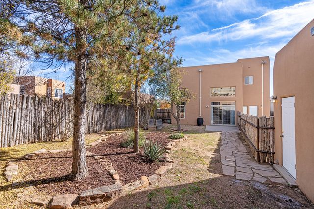 4259 Snow Bird, Santa Fe, NM 87507