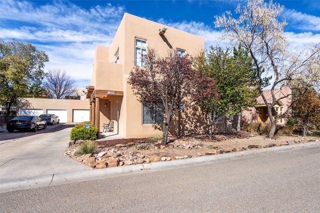 4259 Snow Bird, Santa Fe, NM 87507