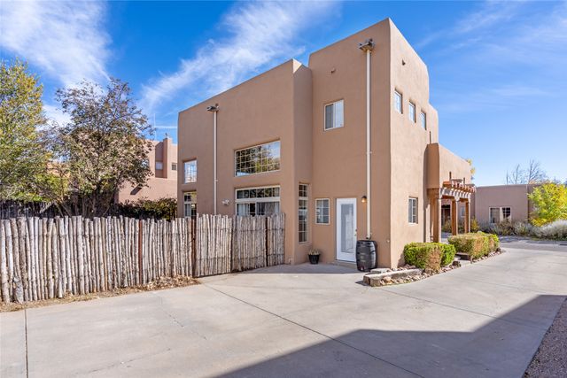 4259 Snow Bird, Santa Fe, NM 87507