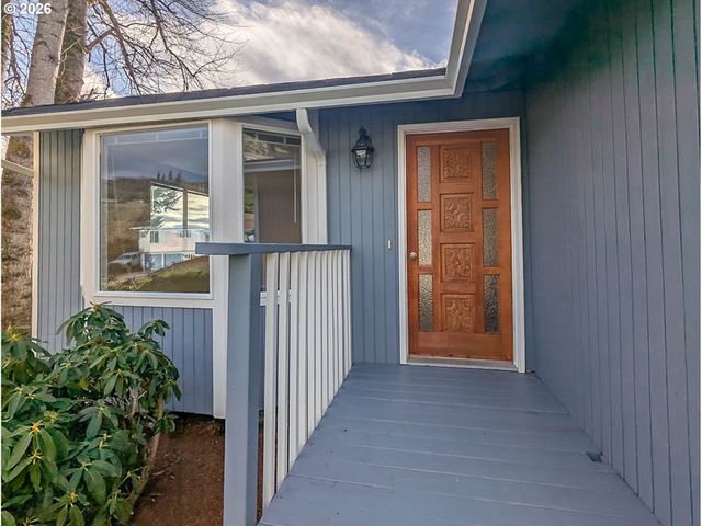 1818 Ne TODD St, Roseburg, OR 97470