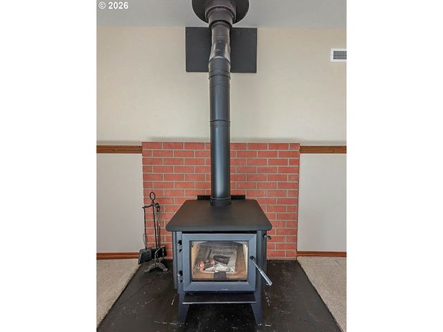 1818 Ne TODD St, Roseburg, OR 97470