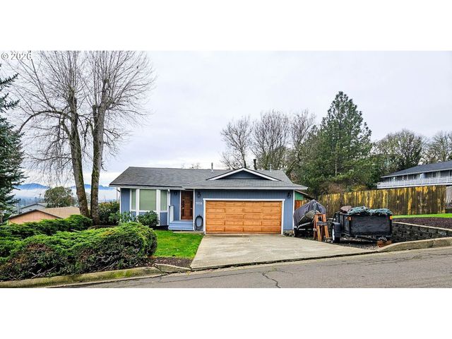 1818 Ne TODD St, Roseburg, OR 97470