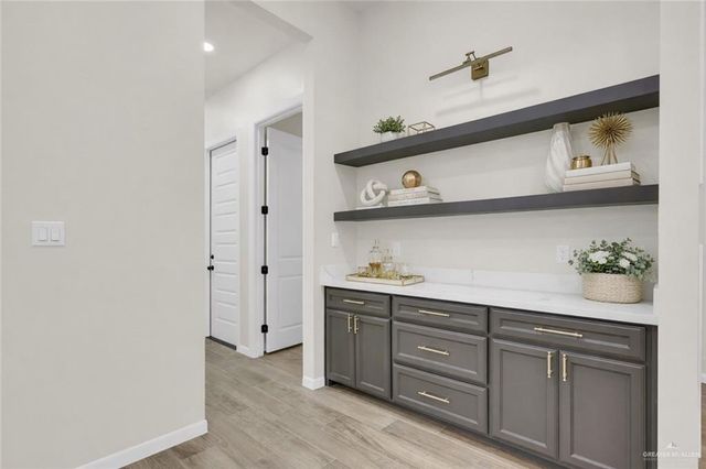 8015 N 48th Lane, Mcallen, TX 78504