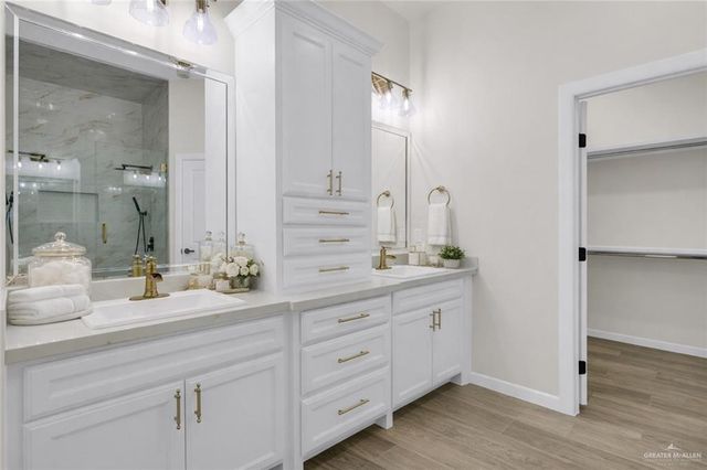 8015 N 48th Lane, Mcallen, TX 78504