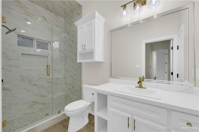 8015 N 48th Lane, Mcallen, TX 78504