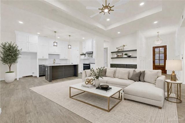 8015 N 48th Lane, Mcallen, TX 78504