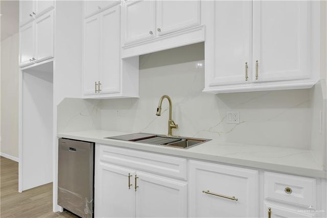 8015 N 48th Lane, Mcallen, TX 78504