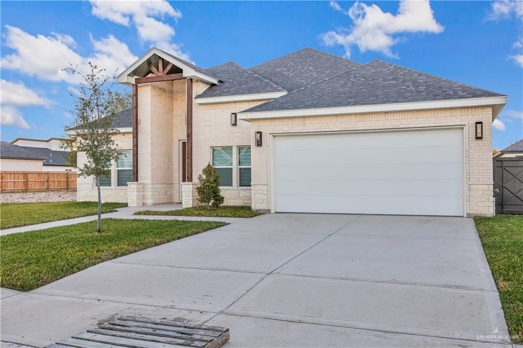 8015 N 48th Lane, Mcallen, TX 78504
