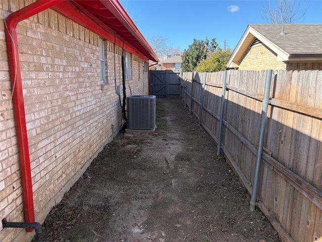 13360 Southview Lane, Dallas, TX 75240