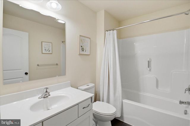 122 CREEKSIDE DR, New Providence, PA 17560
