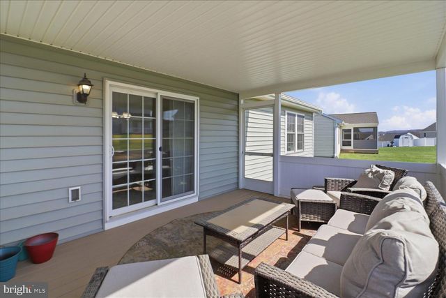122 CREEKSIDE DR, New Providence, PA 17560