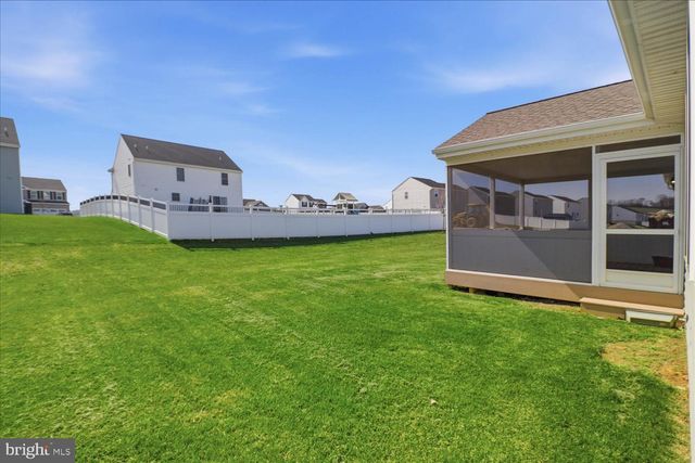 122 CREEKSIDE DR, New Providence, PA 17560