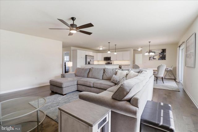 122 CREEKSIDE DR, New Providence, PA 17560