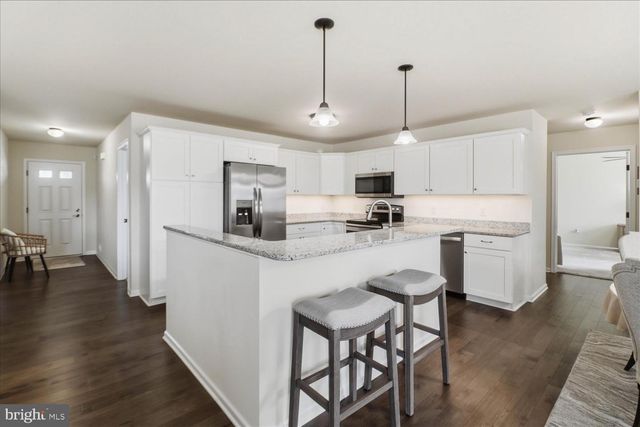 122 CREEKSIDE DR, New Providence, PA 17560