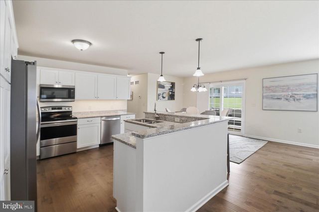 122 CREEKSIDE DR, New Providence, PA 17560