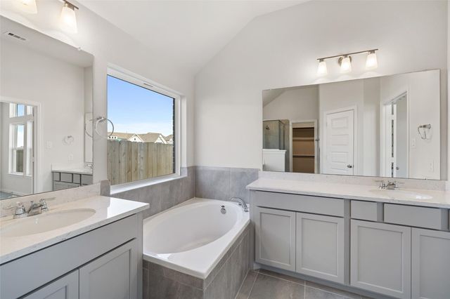 530 Stream Bend Way, Rosenberg, TX 77471